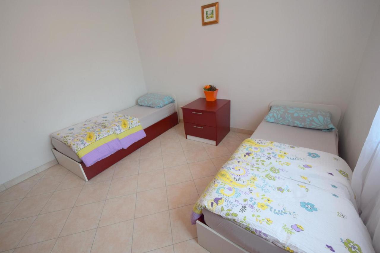 Apartments Gabrijel Малинська Екстер'єр фото