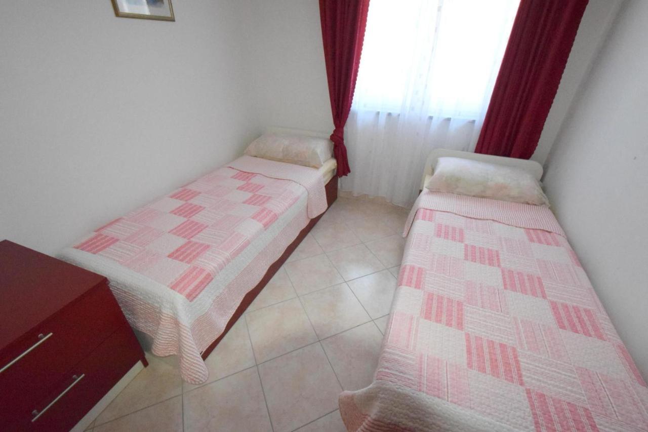 Apartments Gabrijel Малинська Екстер'єр фото