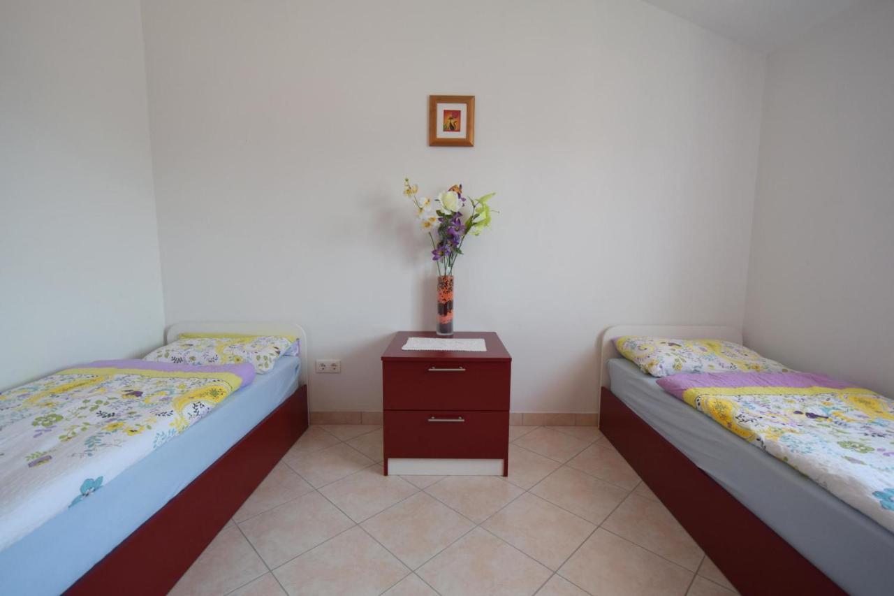 Apartments Gabrijel Малинська Екстер'єр фото